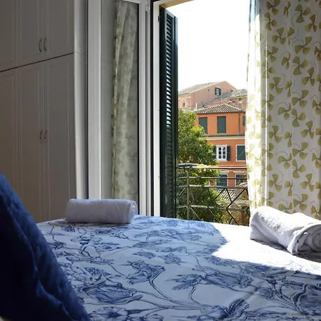 Casa Afrodite Old Town Corfu Duplex With Private Roof Terrace Next To St Spyridon דירה Corfu (city)