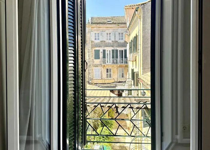 Casa Afrodite Old Town Corfu Duplex With Private Roof Terrace Next To St Spyridon Διαμέρισμα Corfu (city)